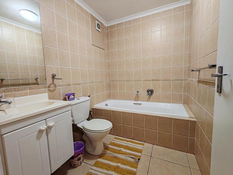 To Let 2 Bedroom Property for Rent in Bloubergstrand Western Cape